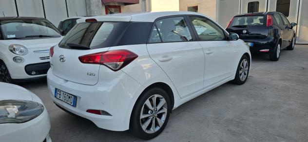 Hyundai i20 1.2 84 CV 5 porte euro 6 - Foto 8