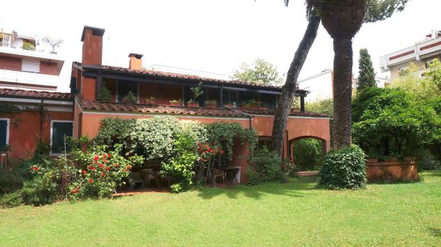 Villa in vendita a Avenza - Carrara 340 mq Rif: 1240156