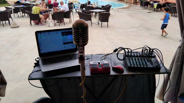 CERCO LAVORO COME PIANOBAR IN SARDEGNA