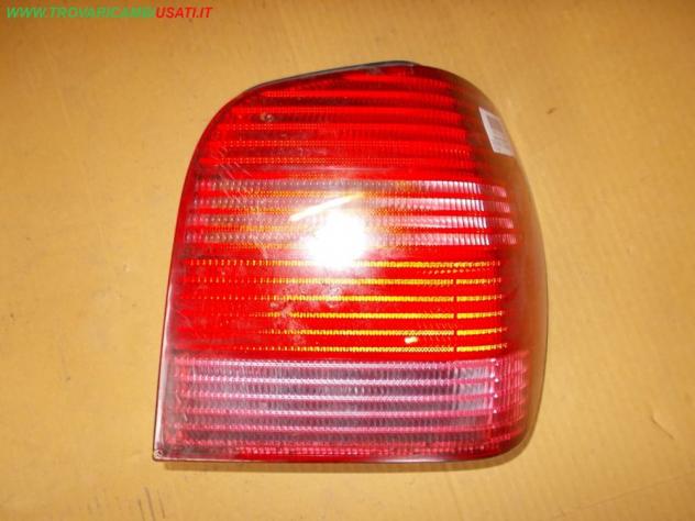 FANALE POST.D. VOLKSWAGEN POLO (6N)  Parti elettriche  Fanaleria  Fanali  Fanale post. dx. VOLKSWAGEN - POLO - 01-09-1994 - 01-09-2001