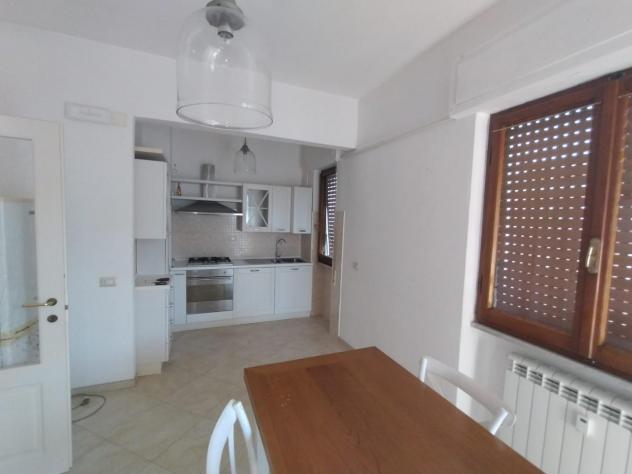 appartamento in vendita a Carrara in zona Avenza