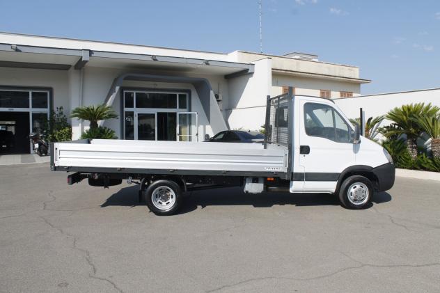 Iveco Daily 35C15 CASSONE FISSO DA 4.30 MT clima - Foto 4