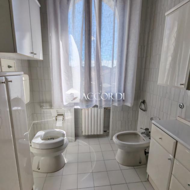 CASA INDIPENDENTE di 7 vani e di 350 mq (CASTELCUCCO) rif. BL109 - Foto 20