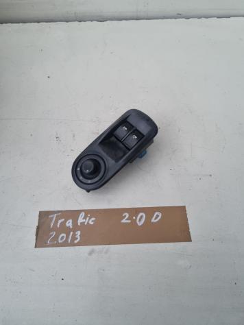 PULSANTIERA ANTERIORE SINISTRA RENAULT Trafic Furgone 2° Serie (07)