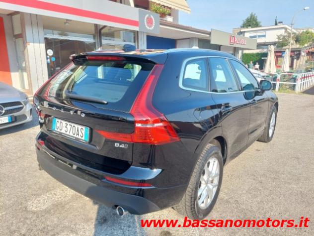 VOLVO XC60 B4 (d) AWD Geartronic Momentum Pro rif. 23313361 - Foto 4