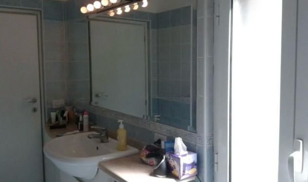 INFERNETTO AMPIO TRILOCALE CON TERRAZZO