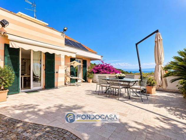 Villa in vendita a Savona, Legino