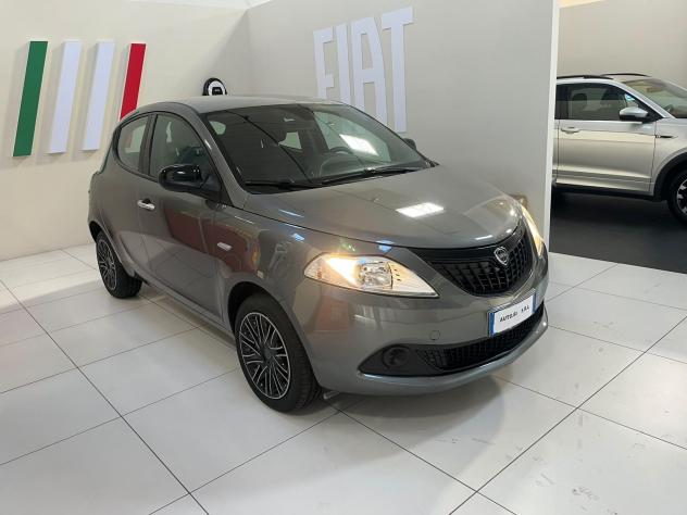 Lancia Ypsilon Ypsilon 1.0 firefly hybrid SILVER PLUS s&s 70cv - Foto 3