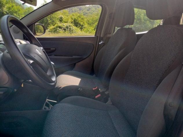 Lancia Ypsilon 1.0 FireFly 70cv Hybrid Oro - Foto 10