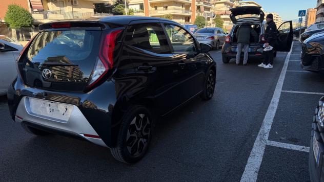 Toyota Aygo Connect 1.0 VVT-i 72 CV 5 porte x-play MMT LED NAVI KAMERA PDC CERCHI 16 - Foto 6