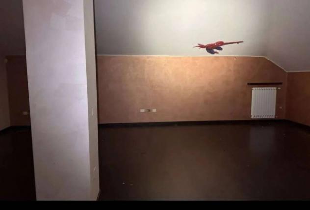 Immobile in asta di 385 m² con più di 5 locali e box auto in vendita a Lavagno - Foto 12