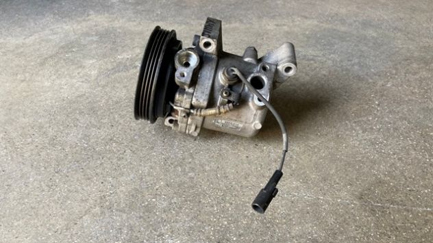 Compressore climatizzatore Suzuki Jimny 1.3 benzina del 2003 (95201-77GB2)