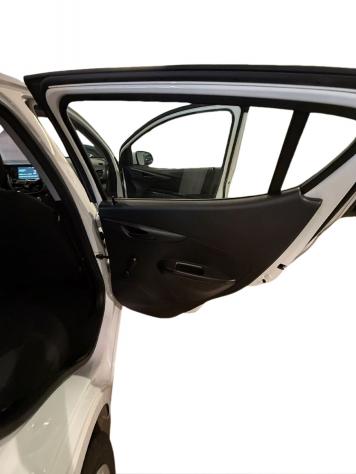 Opel Karl 1.0 75cv Rocks Start&Stop MT5 PRONTA CONSEGNA COMPRESO PASSAGGIO OK PER NEOPATENTATI - Foto 2
