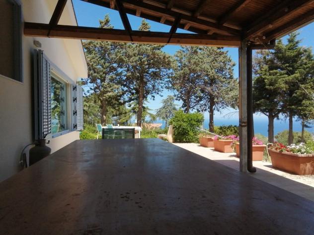 Villa panoramica con giardino di pertinenza - Foto 6