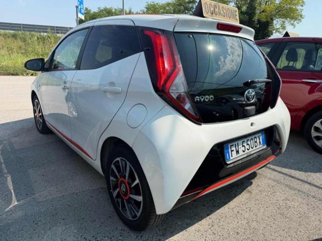 TOYOTA Aygo 1.0 VVT-i 72 CV 5 porte x-wave orange rif. 24106858 - Foto 4