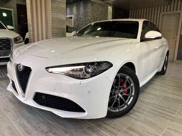 Alfa Romeo Giulia XENON*KAMERA*NAVI*VETTURA AZIENDALE ALFA ROMEO
