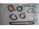 BRACCIALI E COLLANE DI BIGIOTTERIA