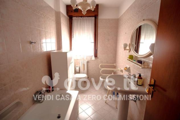 Appartamento di 127 m² con 4 locali e box auto in vendita a Mirandola - Foto 16