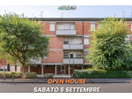 CINQUE VANI RISTRUTTURATO CON TERRAZZI,GARAGE E 2 POSTI AUTO