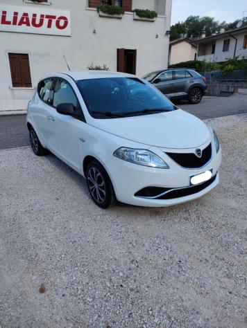 LANCIA Ypsilon 1.2 69 CV 5 porte GPL Ecochic Silver rif. 23776468 - Foto 2