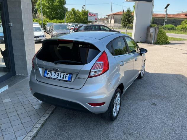 Ford Fiesta 1.4 GPL Neopatentati - Foto 2