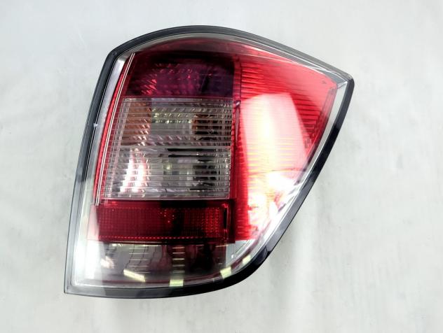 13223674 FARO FANALE POSTERIORE DESTRO OPEL ASTRA H SW 1.6 B 77KW 5M 5P (2006) RICAMBIO USATO