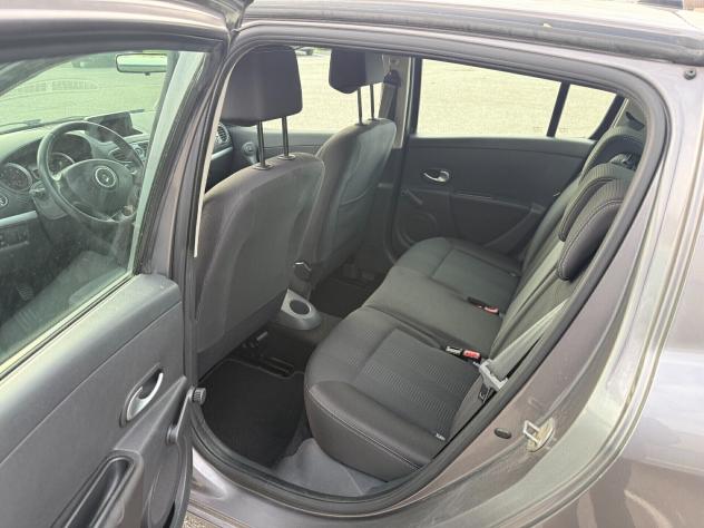 Renault Clio 1.2 16V 5 porte Luxe - Foto 10