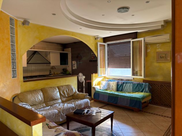 4 LOCALI IN VILLA BIFAMIGLIARE CON 300 MQ DI GIARDINO - Foto 9