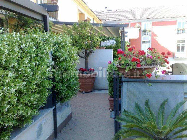 DUPLEX IN PALAZZO NOBILE NEL PIENO CENTRO DI AVERSA - Foto 4