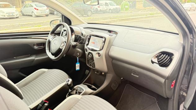 Toyota Aygo Connect 1.0 VVT-i 72 CV 5 porte x-play LED NAVI KAMERA PDC BLUETOOTH CERCHI 16 - Foto 9