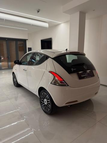 Lancia Ypsilon 1.3 MultiJet 95cv Stop&Start Silver - Foto 5