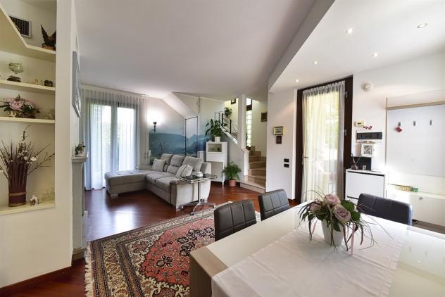 BERNAREGGIO - villa a schiera di testa con ampio giardino privato - Foto 9