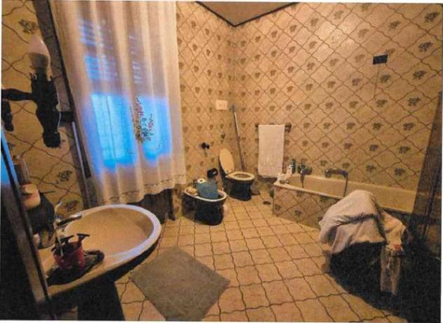 Immobile in asta di 220 m², box auto doppio in vendita a Meolo - Foto 4