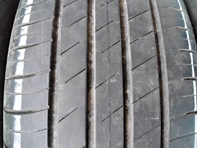 4 gomme usate goodyear 215 55 17 98w estive - Foto 3