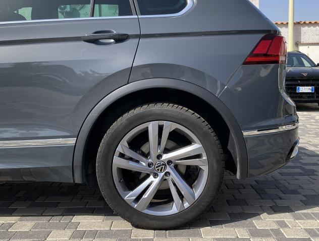 Volkswagen Tiguan R-Line 2.0 TDI 150CV DSG - Foto 8