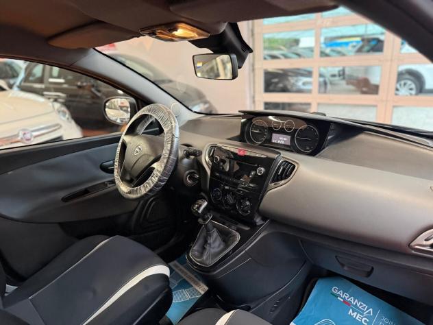 Lancia Ypsilon 1.2 69 CV 5 porte Gold - Foto 9