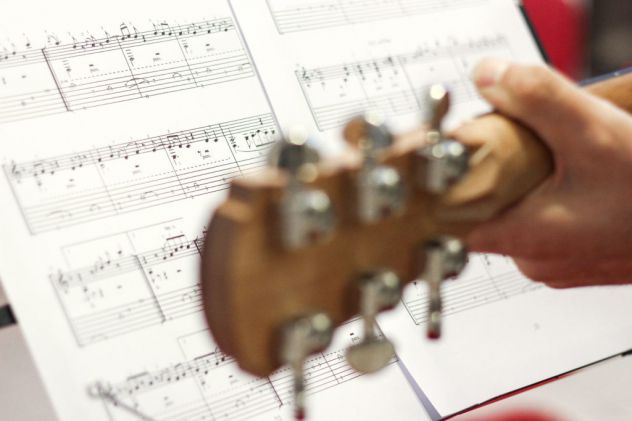 Lezioni di chitarra moderna, teoria ed armonia per tutti i livelli