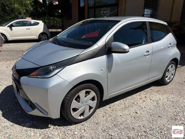 TOYOTA - Aygo 5p 1.0 x-play my15 - Foto 3
