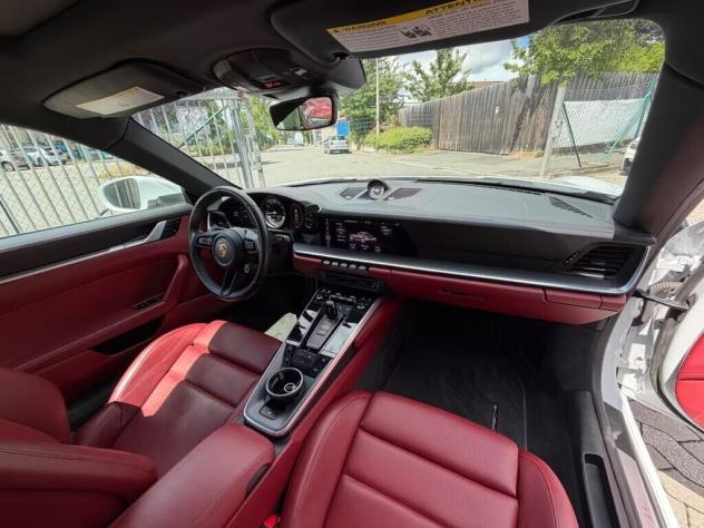 Porsche 911 Carrera 992 - Foto 3