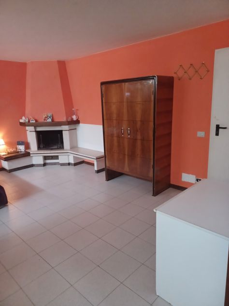 Dal 1 gennaio camera+ bagno+ cucina siena via sicilia 3343432064 - Foto 3