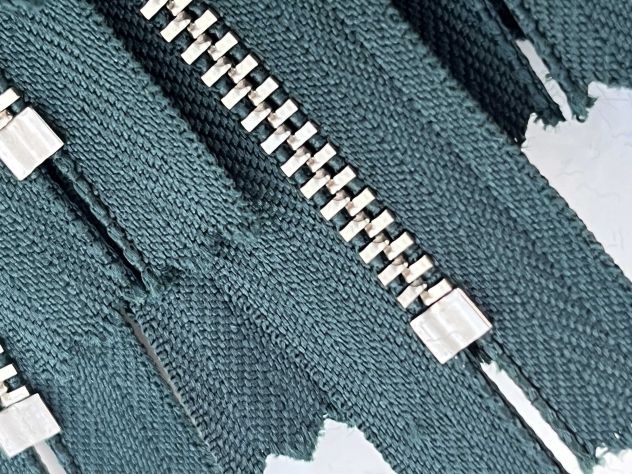 X26 Cerniere YKK senza tiretto cm 20 col. Verde – Pz. 95 - Foto 10