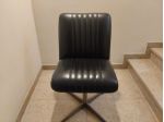 Coppia poltrone lounge anni ’70 in pelle nera – modernariato italiano