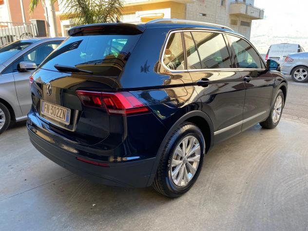 Volkswagen Tiguan 1.6 TDI SCR Urban BlueMotion Technology - Foto 5