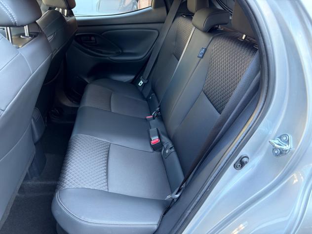 Toyota Yaris 1.5h 130cv Lounge - COME NUOVA !! - Foto 9
