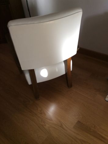 Poltrona anni 30 restaurata in pelle bianca