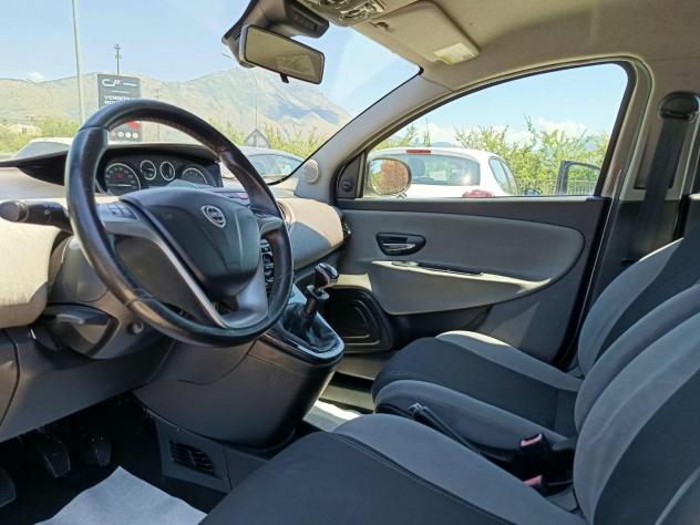 LANCIA Ypsilon 1.2i 69 CV - NEOPATENTATI - Foto 10