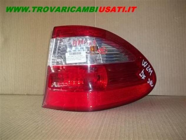 FANALE POST.D.MB.CL.E W211 ELEGANCE/CLASSIC  Parti elettriche  Fanaleria  Fanali  Fanale post. sx. MERCEDES - Classe E Station Wagon - 01-05-2003 - 01