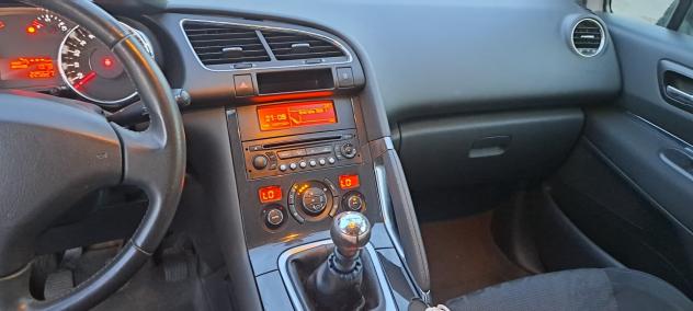Peugeot 3008 1.6 HDi 112CV cambio robotizzato Tecno - Foto 5