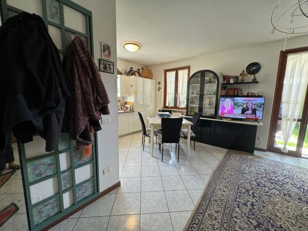 APPARTAMENTO AL PIANO TERRA CON GRANDE GIARDINO PRIVATO - Foto 3