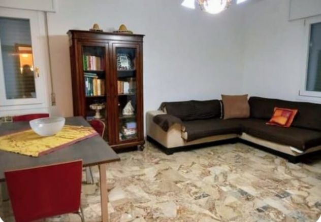 Dal 1 di Agosto 2 camere arredato a mira uso ditta - Foto 4